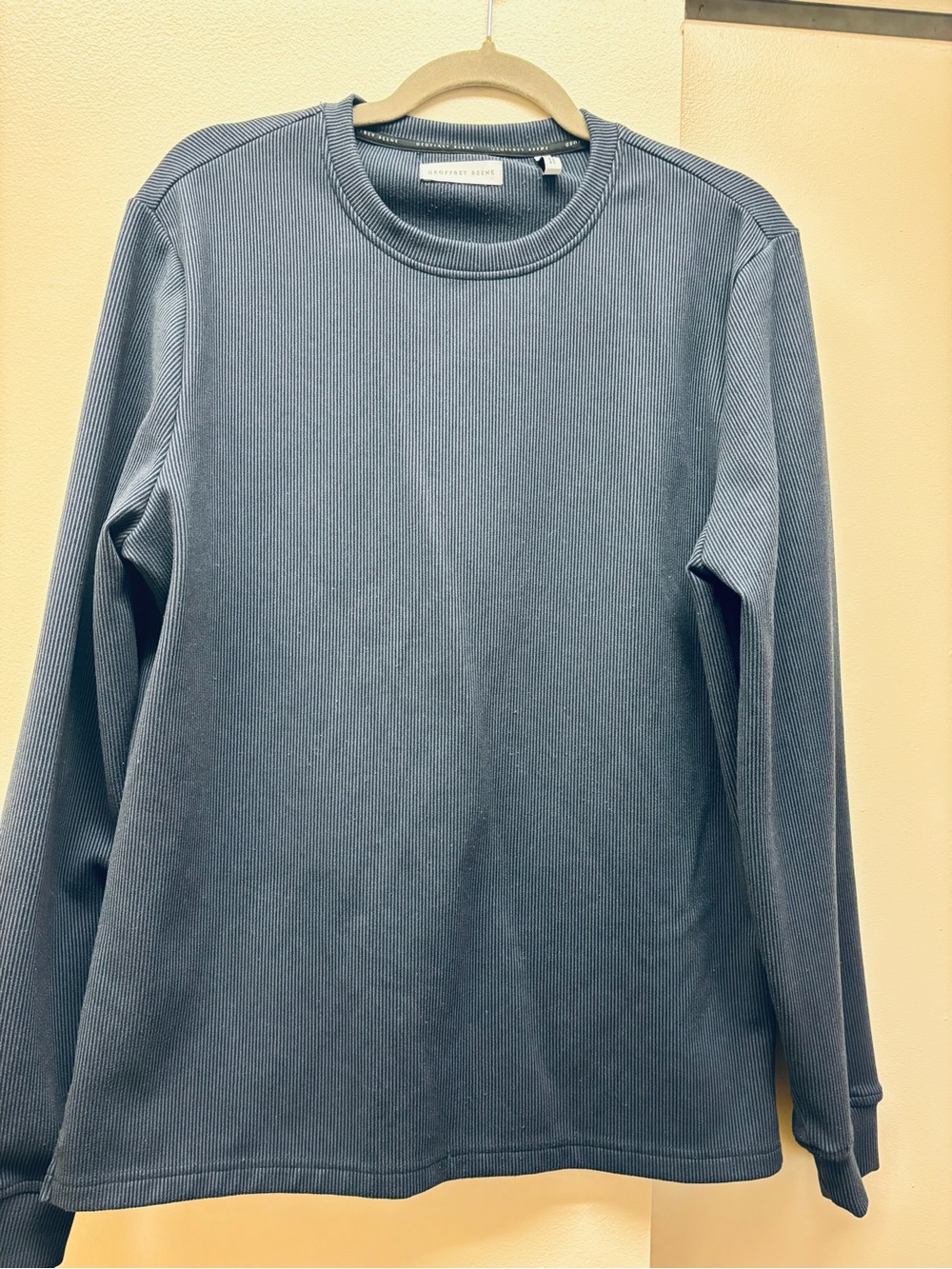 Geoffrey Beene Men's Navy Ribbed Long-Sleeve Shirt – Size Medium - Picture 2 of 3